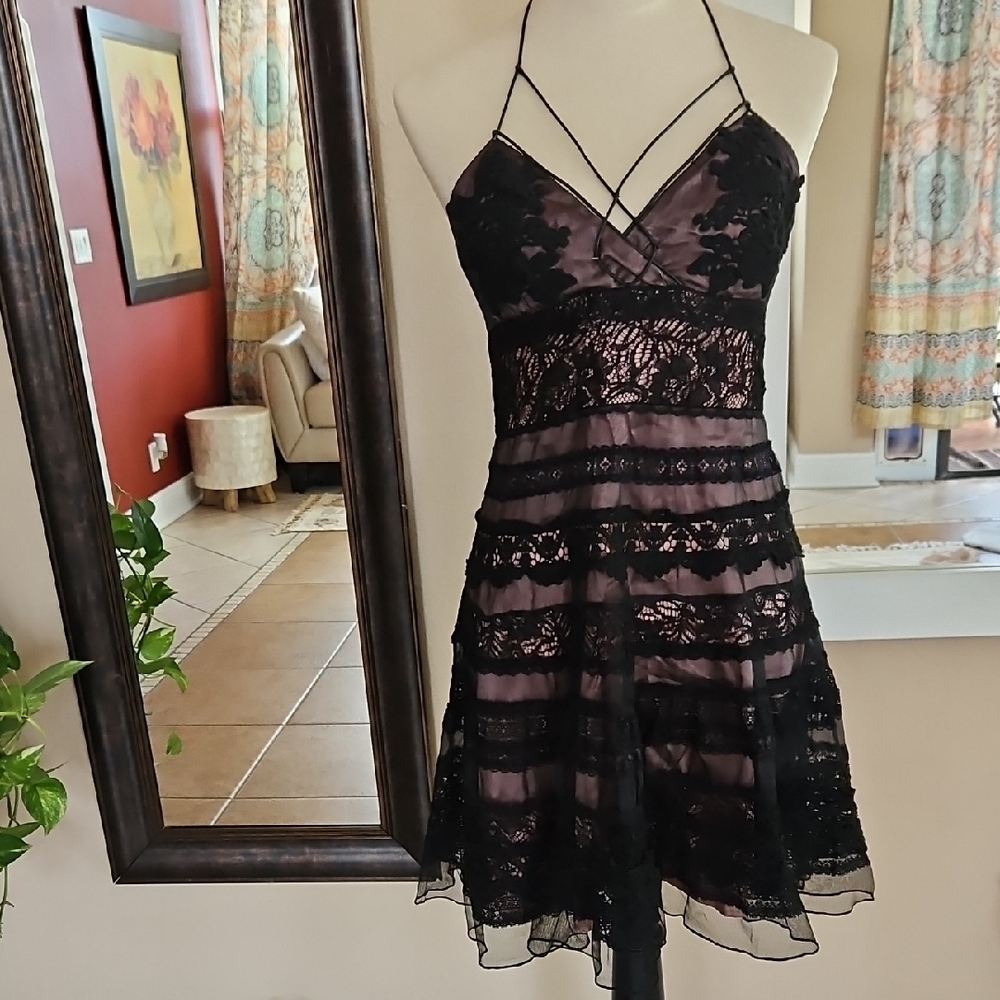 Elegant Black Lace Dress
